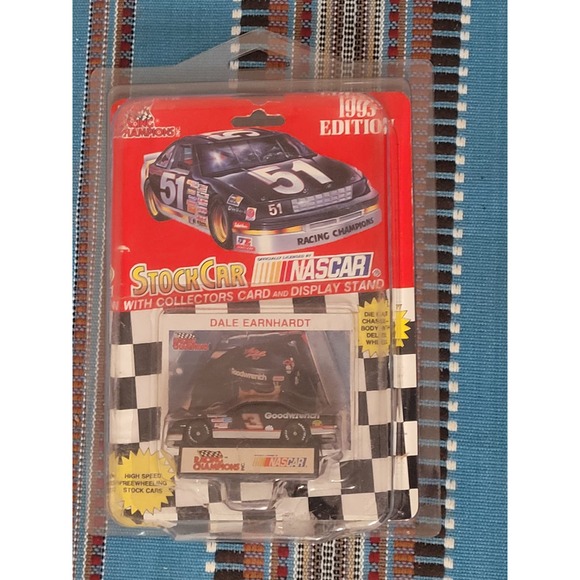 Dale Earnhardt Sr. Racing Champions GM GOODWRENCH Service 1/64 Car #1 NWT - Picture 1 of 3